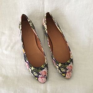 Madewell floral flats!